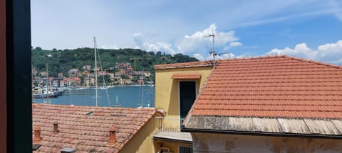Natural landscape, Mountain view, Sea view