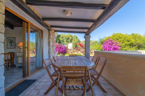 Patio, Floor plan, Garden view