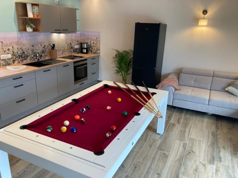 Billiard, Kitchen or kitchenette, Living room, Seating area, Dining area, dishwasher