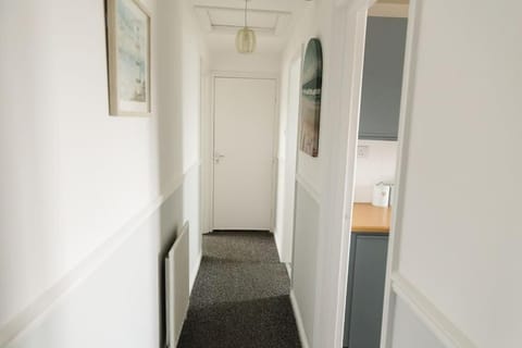 CONTRACTORS - FREE PARKING - Central Cleethorpes Apartment in Cleethorpes