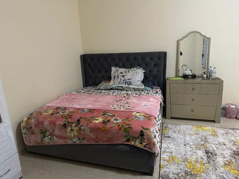 Zen Hideaway - Sleek Furnished Sanctuary Bed and Breakfast in Ajman