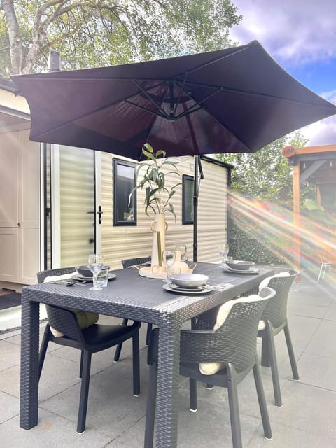 Property building, Dining area