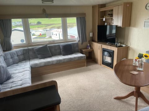 3 bedroom static caravan with sea view in Clarach Bay Holiday Village Abi horizon House in Tirymynach