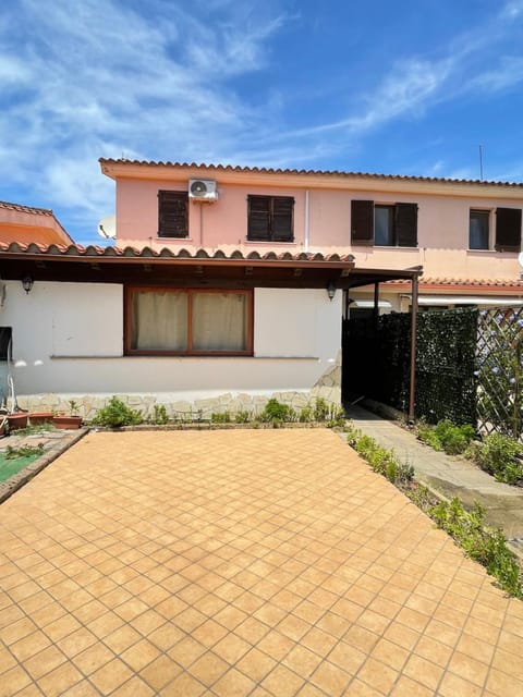 Property building, Garden, Garden view