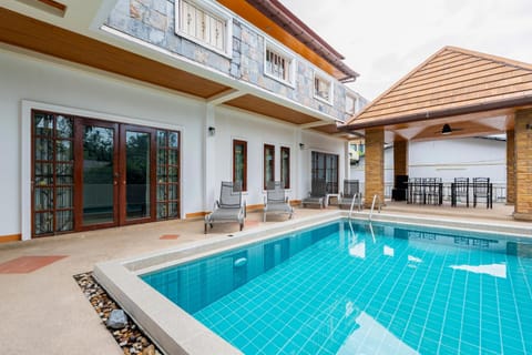 Balcony/Terrace, Swimming pool