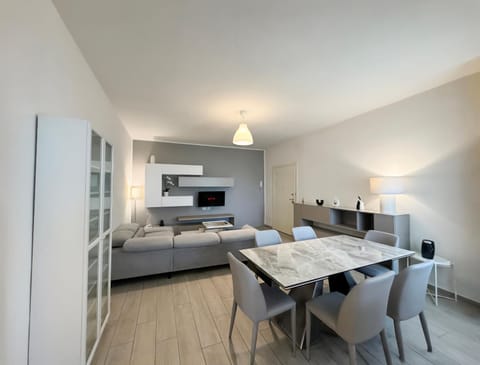 Communal lounge/ TV room, Lounge or bar