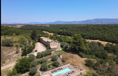 Suite piscine Pousada com café da manhã (B&B) in Valensole