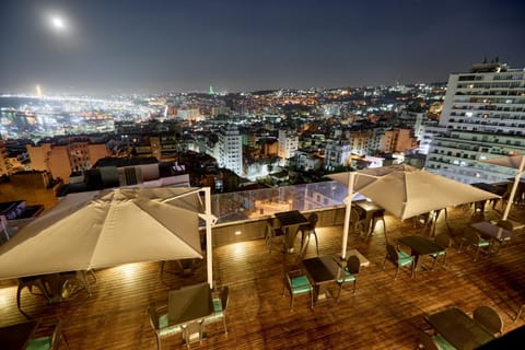 Patio, Night, City view