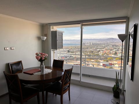 View (from property/room), Balcony/Terrace, Dining area, City view