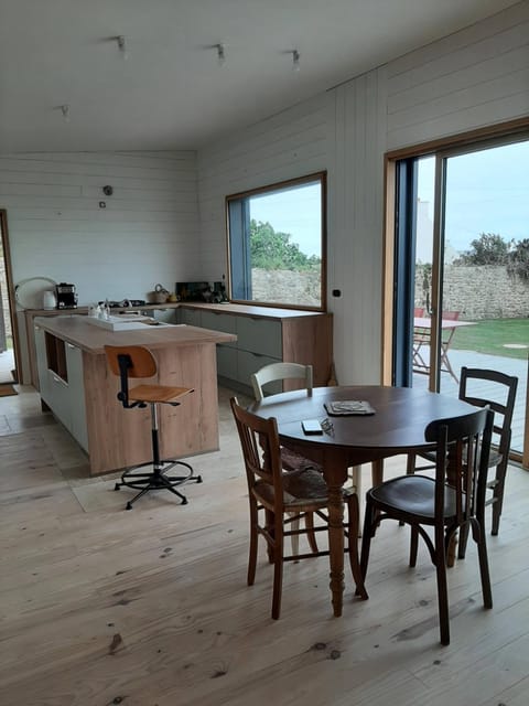 Maison en bois vue sur mer en Bretagne 5 couchages House in Finistere