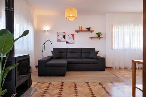 Living room, Seating area, fireplace