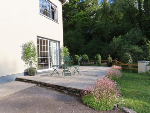 Patio, Garden view