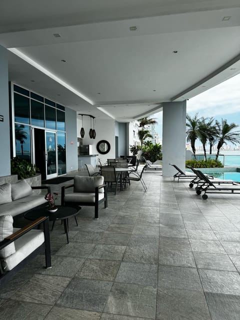 Patio, Balcony/Terrace