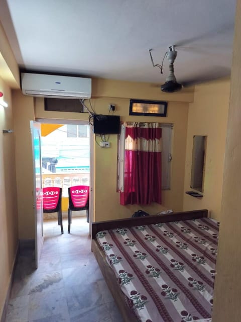 Tripureswari Guest House Bed and Breakfast in Puri