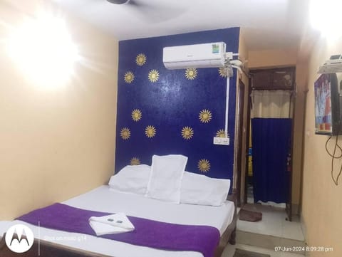 Tripureswari Guest House Bed and Breakfast in Puri