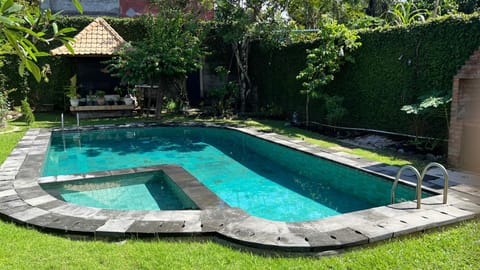 Garden, Swimming pool