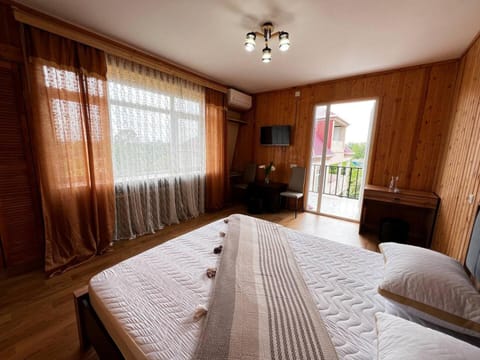 Guest House Leon Bed and Breakfast in Batumi