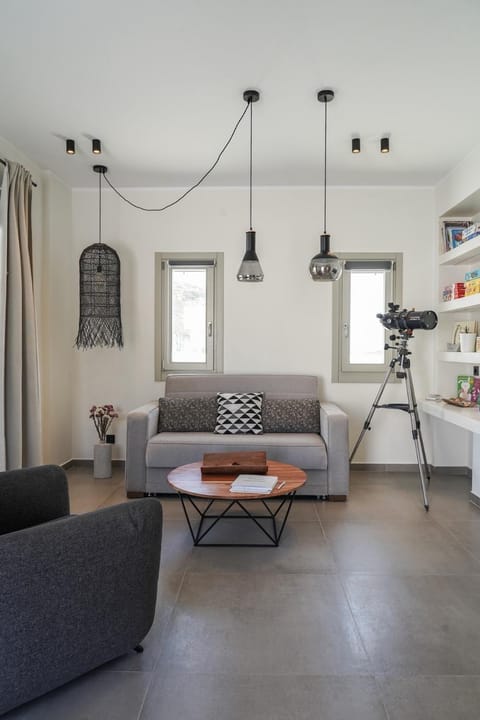 Apademia Skyros Luxury Apartment Apartment in Euboea