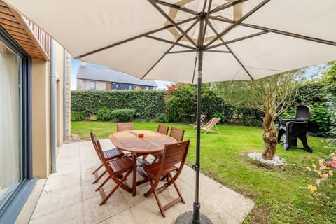 Patio, BBQ facilities, Garden, Dining area