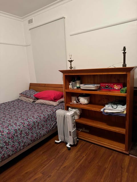 Ashburton Double Room for Rent 60 dollars a day Vacation rental in City of Monash