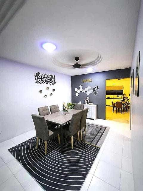 Homestay Last world tambun Vacation rental in Ipoh