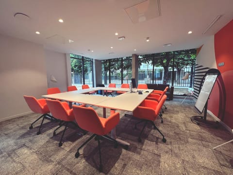 Meeting/conference room