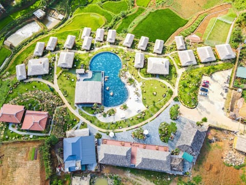 Neighbourhood, Natural landscape, Bird's eye view, Garden view, Pool view