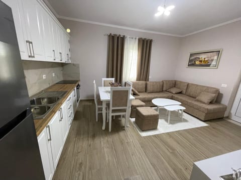 Shoraj Rent House Apartment in Vlorë