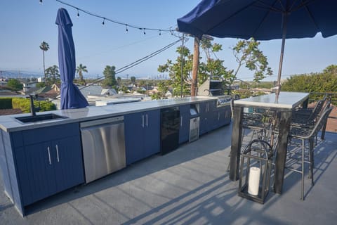 Property building, Balcony/Terrace