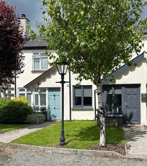 Property building, Neighbourhood, Street view