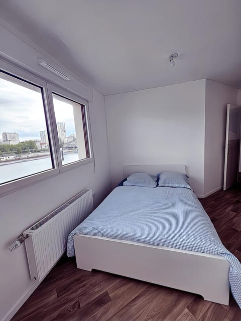 Spacieux F4 à Ivry sur Seine près de Bercy Apartment in Charenton-le-Pont