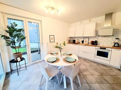 1 bedroom flat with balcony&garden Apartment in Luxembourg