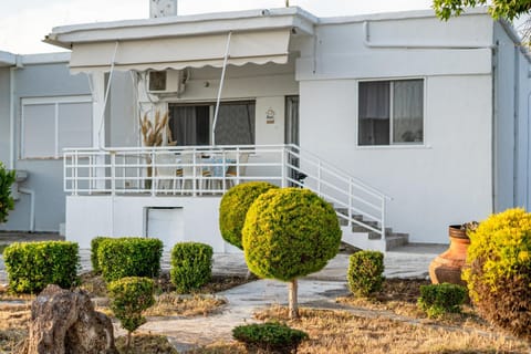 Property building, Garden, Garden view