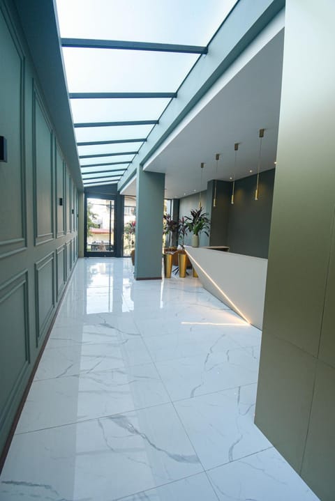 Property building, Facade/entrance, Lobby or reception