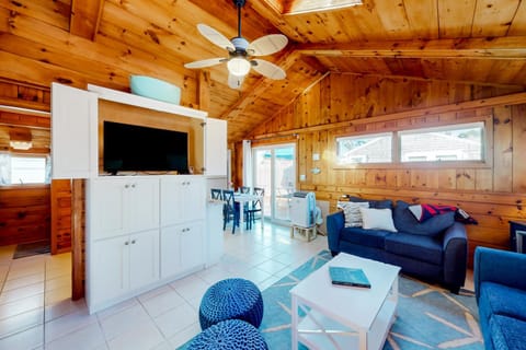 Glendon Beach Getaway House in Dennis Port