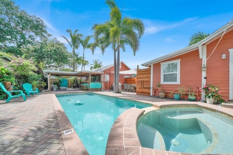 2-cottage Downtown Oasis, Poolspa By Pmi Maison in Lake Worth