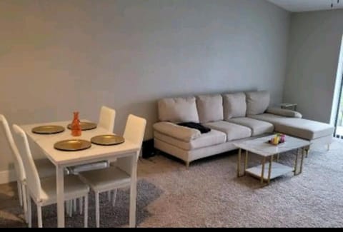 CozyApartment near Sawgrass Mall Apartamento in Tamarac