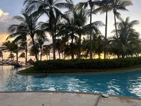 Day, Natural landscape, Garden view, Pool view, Swimming pool