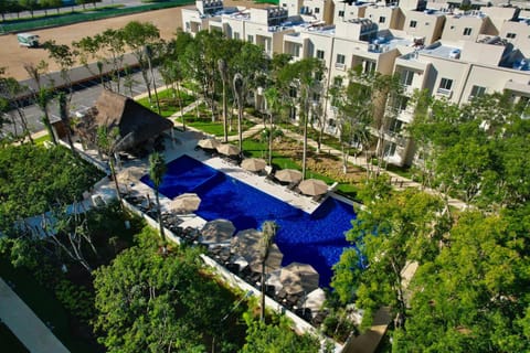 Garden, Garden, Swimming pool