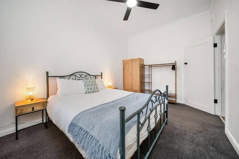 Kaleamera - 3BR Parking WiFi Villa in Adelaide