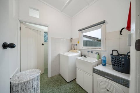 Kaleamera - 3BR Parking WiFi Villa in Adelaide