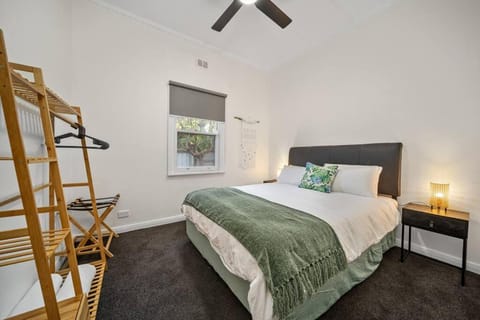 Kaleamera - 3BR Parking WiFi Villa in Adelaide