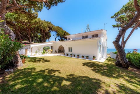 Property building, Garden, Garden view, Sea view