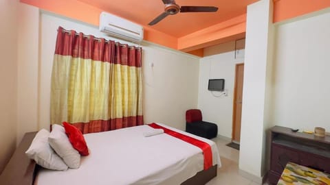 Bed, TV and multimedia, Photo of the whole room, Bedroom, air conditioner