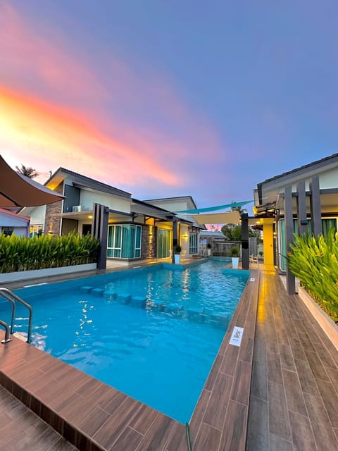 Property building, Pool view, Swimming pool, Swimming pool