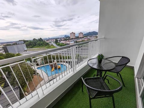 DFestivo comfort 10pax 3room 3Bth Apartment in Ipoh