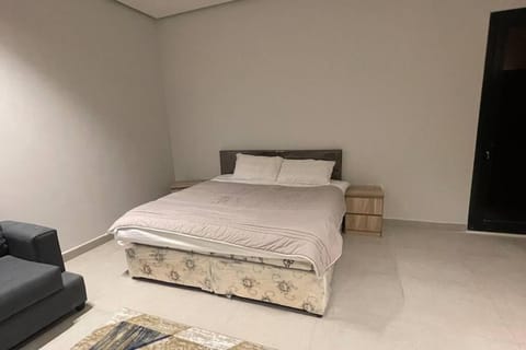 فيلا راقية بمدخل سيارة خاص Villa in Medina