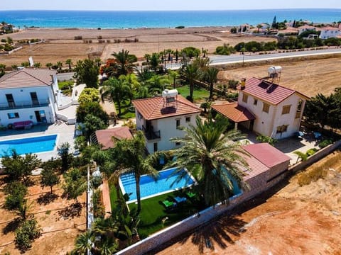 Bird's eye view, Swimming pool