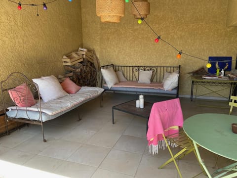 Patio, Seating area