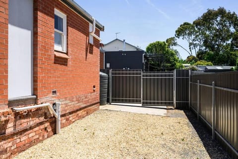 1930's Character Cottage - Beautifully Restored House in McLaren Vale